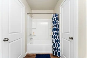 Shower - RaiderBnB- Spacious New Build! (Lubbock)