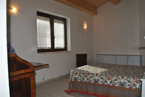 3 Schlafzimmer, Bügeleisen/Bügelbrett, Reisekinderbett, WLAN