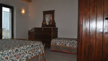 3 bedrooms, iron/ironing board, travel crib, WiFi