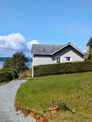 Front of property - Cliff Haven on the Bay (Alert Bay)