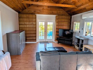 Cabaña panorámica, vista a la bahía | Interior