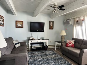 TV - Perfect Getaway. Only 1 block to the Beach (Seaside Park)