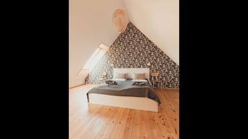 2 Schlafzimmer, Reisekinderbett, kostenloses WLAN, Bettwäsche