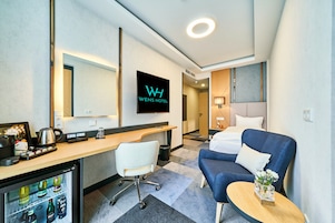 Ropa de cama hipoalergénica y minibar 