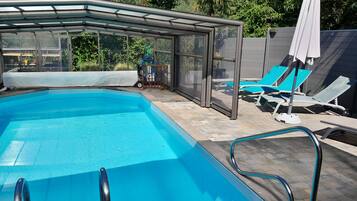 Piscine extérieure, piscine chauffée