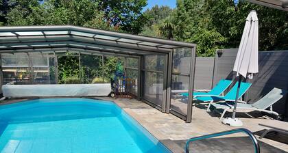 Charming gîte for 6 people with access to a heated and covered swimming pool