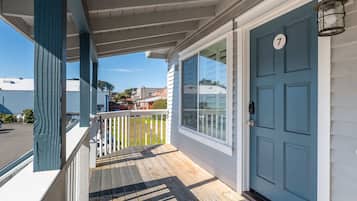 Deluxe Quadruple Room | Terrace/patio