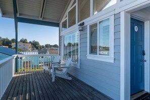 Terrace/patio - Bandon Marina Inn (Bandon)