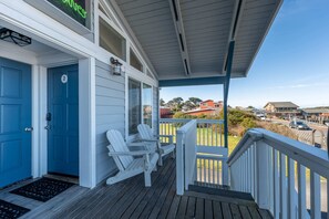 Room | Terrace/patio - Bandon Marina Inn (Bandon)