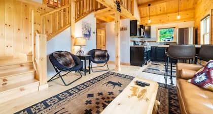 Florida Mountain Log Cabin!