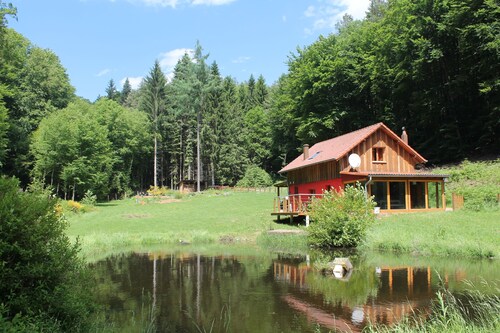Secluded forest cottage with private pond