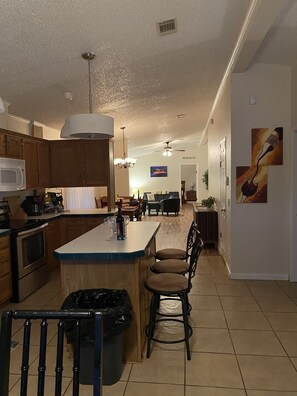 Family House, 3 Bedrooms, Non Smoking, 2 Bathrooms | Private kitchen | Mini-fridge, microwave, coffee/tea maker