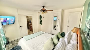 3 habitaciones, tabla de planchar con plancha, cuna de viaje y wifi