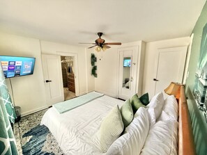 3 bedrooms, iron/ironing board, travel crib, WiFi - ☆ Broadripple| Restaurants| Bars| Bonfire| Parking (Indianapolis)