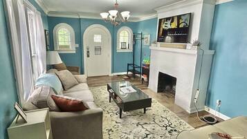 Télévision, cheminée, jeux vidéo, Netflix