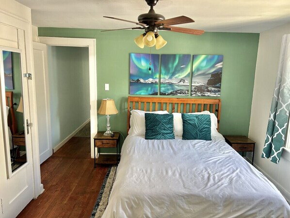 3 bedrooms, iron/ironing board, travel crib, WiFi