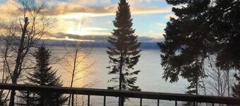 Cedar’s Seaside Chalet