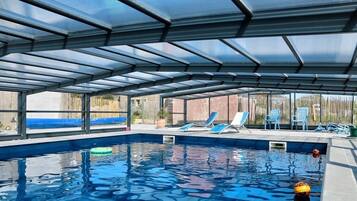 Piscine couverte, piscine extérieure