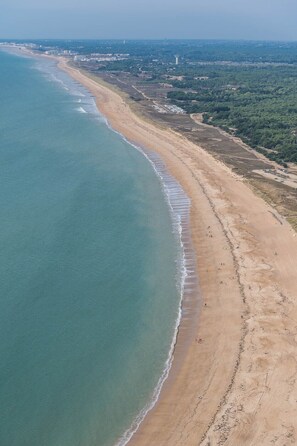 Beach - Villa Seaside- Jaccuzzi BEACH 200 m walk ! (Saint-Hilaire-de-Riez)