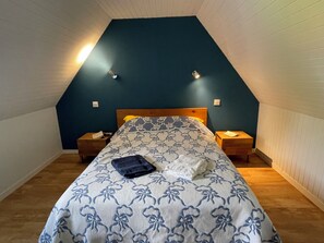 2 chambres, fer et planche à repasser, lit parapluie, Wi-Fi gratuit