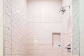 Badewanne, Haartrockner