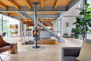 Fernseher, Kamin, Stereoanlage, Arbeitsbereiche