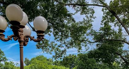 Beautiful House on the River! Book now for Spring & Summer 2025!