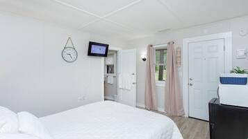 1 bedroom, internet, bed sheets