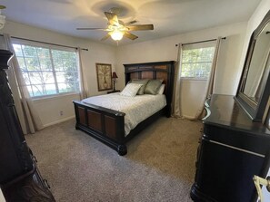 3 bedrooms, WiFi, bed sheets