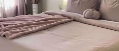 1 bedroom, desk, iron/ironing board, free WiFi