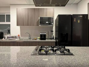 Private kitchen - Beautiful apartment with Sea View and Pool in Aca (Acapulco de Juárez)