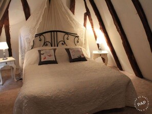 1 bedroom, iron/ironing board, free WiFi