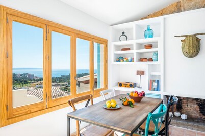 Mallorcan house above Palma with great sea views