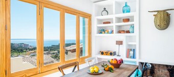 Mallorcan house above Palma with great sea views