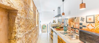 Mallorcan house above Palma with great sea views