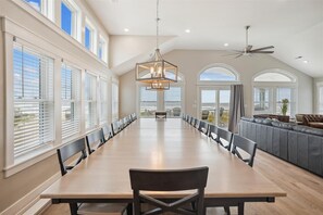 Dining - 5700- La Cebolla, | Oceanfront | Nags Head | Sleeps 22 (Nags Head)