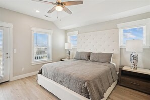 9 bedrooms, free WiFi, bed sheets, wheelchair access - 5700- La Cebolla, | Oceanfront | Nags Head | Sleeps 22 (Nags Head)