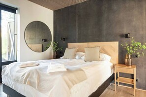 4 makuuhuonetta, vauvan matkasänky, Wi-Fi, vuodevaatteet