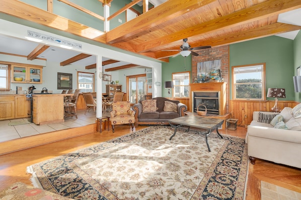 Télévision, jeux vidéo, livres, chaßne hi-fi