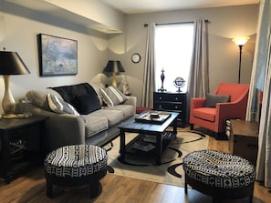 Living Room - Denise's Cottage (Asheville)