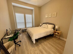 3 bedrooms, desk, iron/ironing board, travel cot