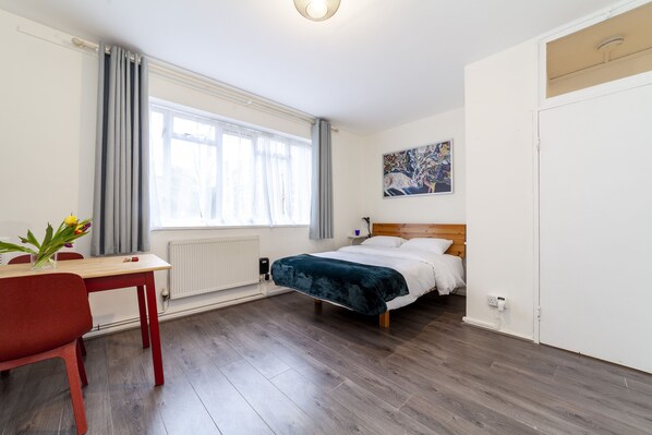 1 bedroom, desk, iron/ironing board, free WiFi