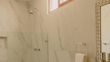 Deluxe House, Private Pool | Bathroom
