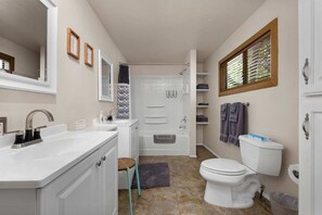 Shower, hair dryer, towels - Sequoia Riverhouse at KRS Campground (Kernville)