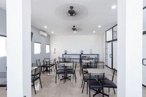 Breakfast area - Capital Hotel Saltillo (Saltillo)