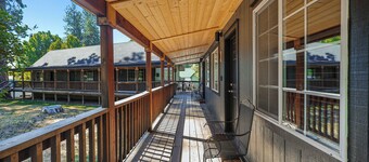 Shasta View Lodge - Cabin 3