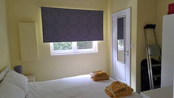 3 soveværelser, pengeskab på værelset, strygejern/strygebræt