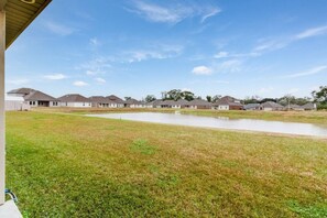 Property grounds - Spacious/open 4 bedroom 3 bath with office (Lafayette)