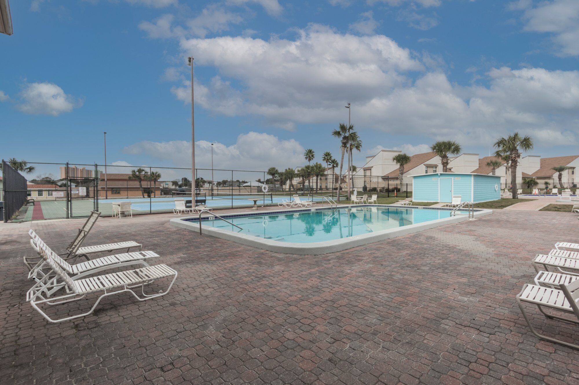 Et oppvarmet basseng