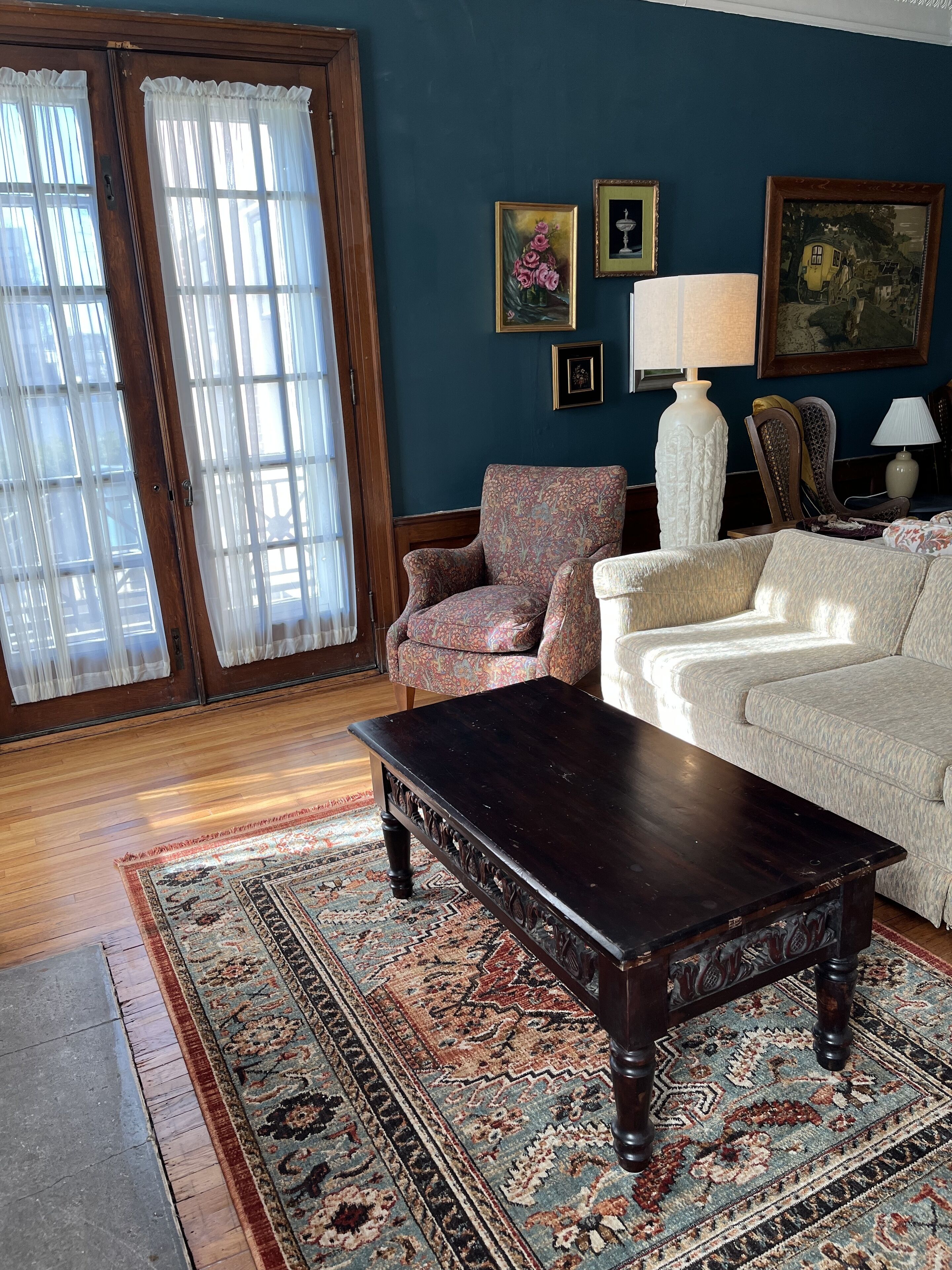 Smart TV, fireplace, table football, books